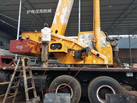 長(zhǎng)江汽車起重機(jī)維修